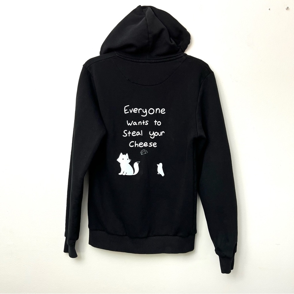 The Odd 1s Out Everyone Wants To Steal Your Cheese fox crow hoody jacket small